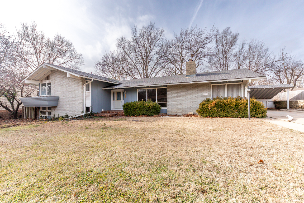 1421 Sunnyslope Lane